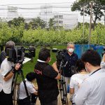 JAの今後の対応についてマスコミに説明する今野理事長